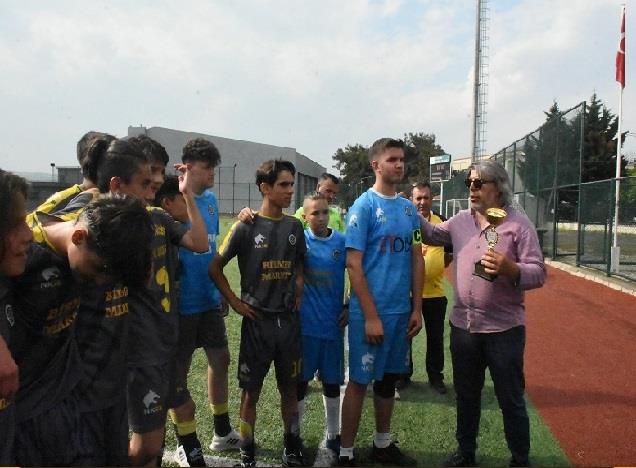 U 14 Ligi A Grubu Şampiyonu Süleymanpaşa Namık Kemal Spor Kupasını Aldı 