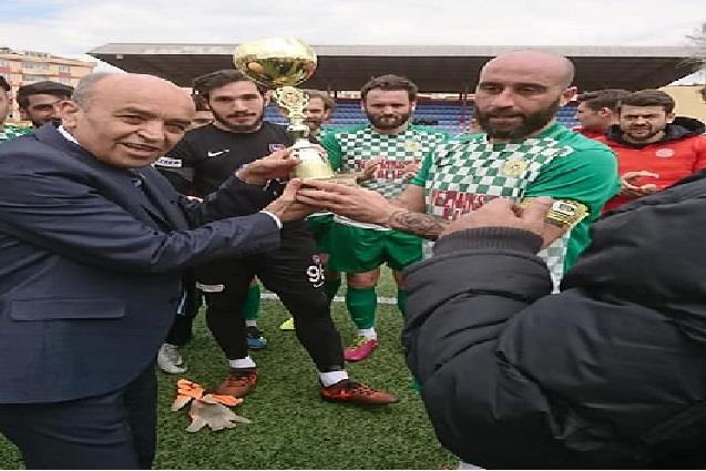 Süper Amatör Küme Şampiyonu Çorlu Kültür Spor  Kupasını Aldı