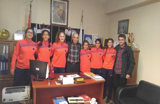 Çerkezköy 1923 Gençlik Spor Kulübü Bayan Futbol Takımı Federasyonumuzu Ziyaret Etti